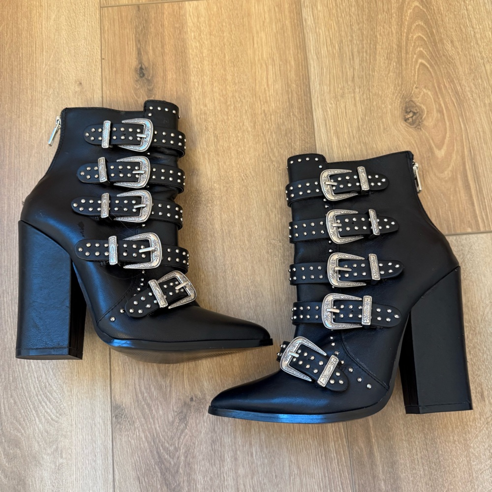 Steve Madden Black Buckle Heeled Boots